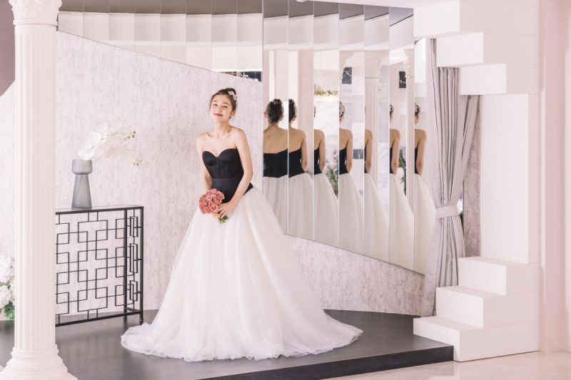 dịch vụ đám cưới một mình